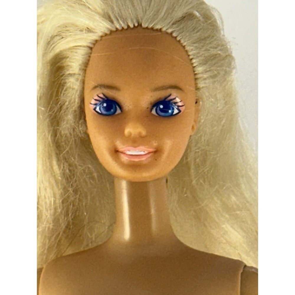Vintage 1966 Mattel Barbie Doll Blonde Blue Eyes Twist and Turn No Clothes